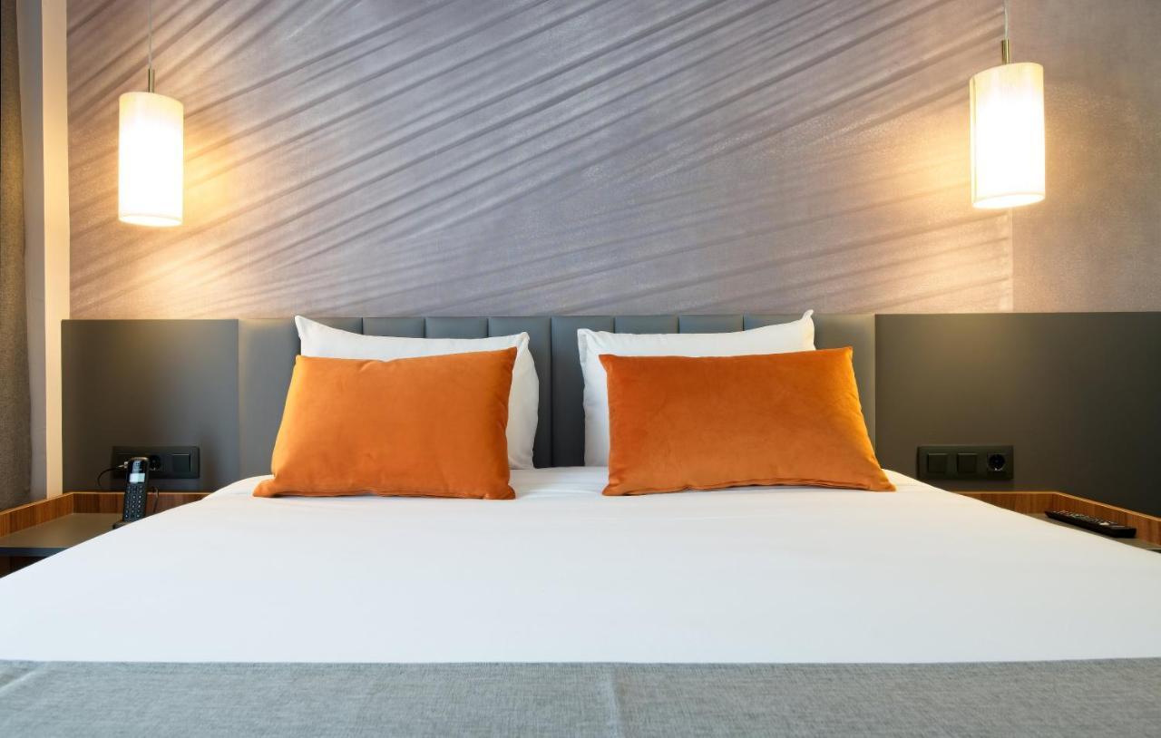 Dwo Yuste Alcala Hotel Madrid Exterior photo