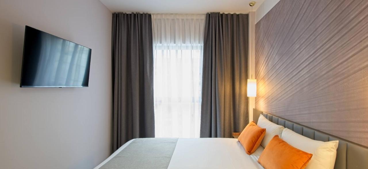 Dwo Yuste Alcala Hotel Madrid Exterior photo